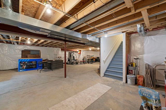 1009 Persimmon Court, Crystal Lake, IL 60012