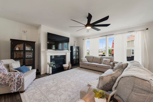 1009 Persimmon Court, Crystal Lake, IL 60012