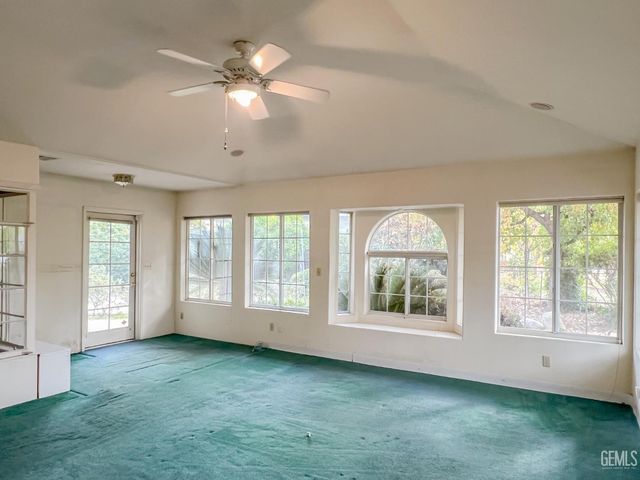 2432 Beech Street, Bakersfield, CA 93301