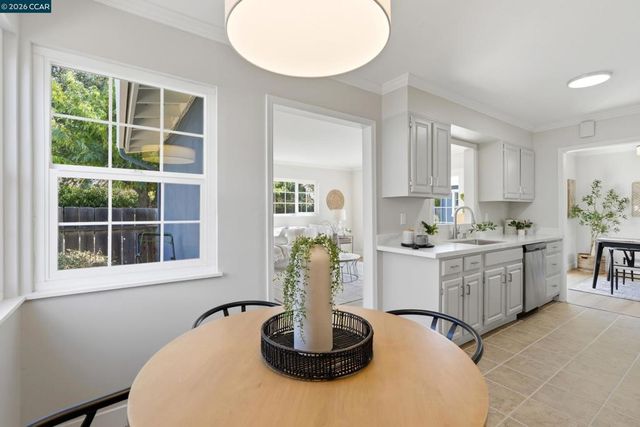 77 Cleopatra Dr, Pleasant Hill, CA 94523