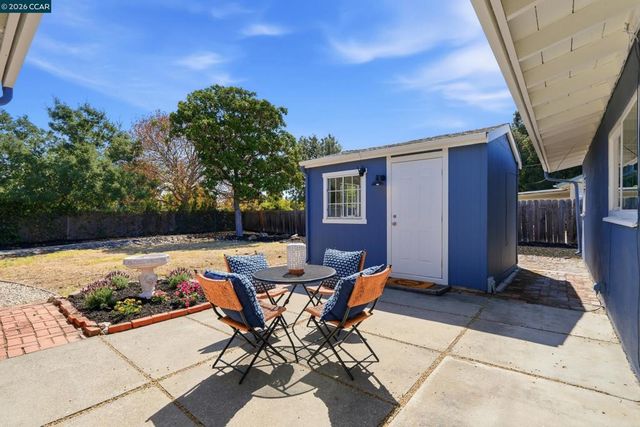 77 Cleopatra Dr, Pleasant Hill, CA 94523