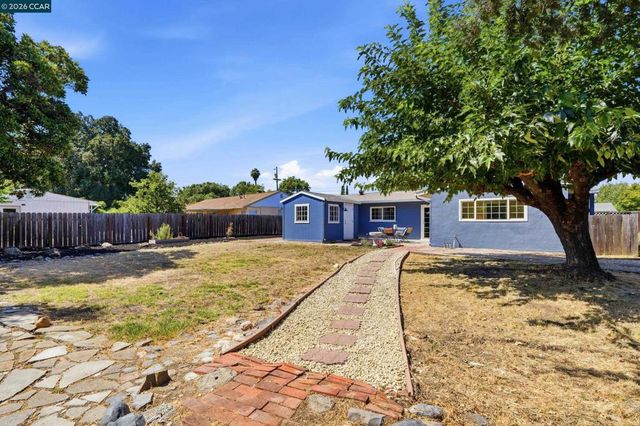 77 Cleopatra Dr, Pleasant Hill, CA 94523