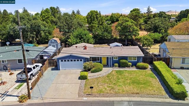 77 Cleopatra Dr, Pleasant Hill, CA 94523