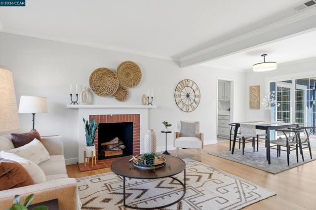 77 Cleopatra Dr, Pleasant Hill, CA 94523
