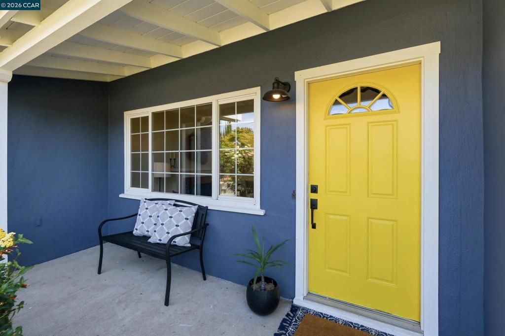 77 Cleopatra Dr, Pleasant Hill, CA 94523