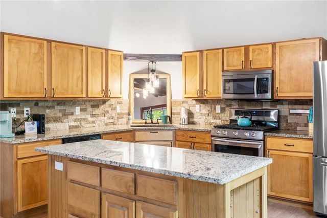 1 Lea Lane, Bella Vista, AR 72714