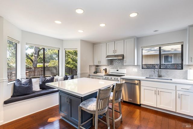 1906 Belair Way, Santa Rosa, CA 95403