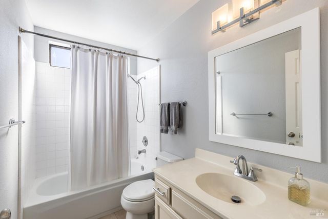 1906 Belair Way, Santa Rosa, CA 95403