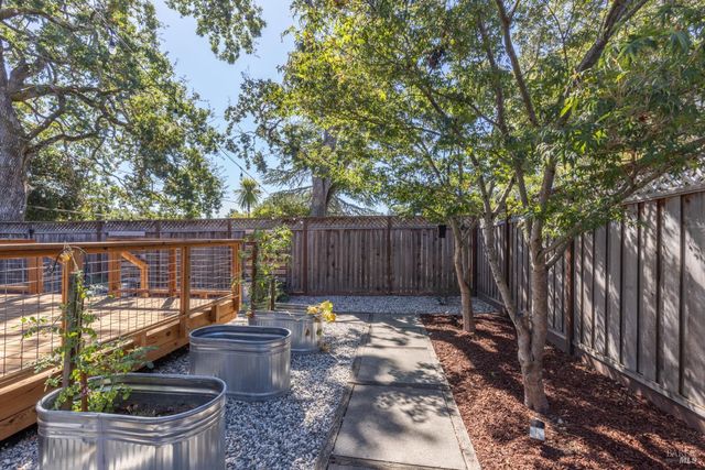 1906 Belair Way, Santa Rosa, CA 95403
