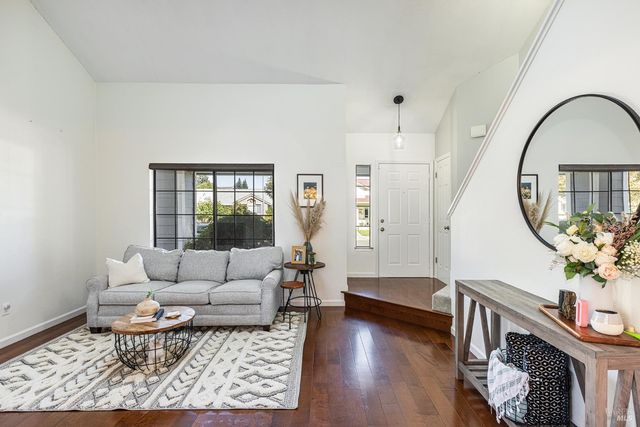 1906 Belair Way, Santa Rosa, CA 95403