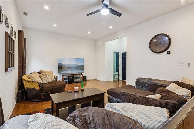 526 W 36th ST, Norfolk, VA 23508