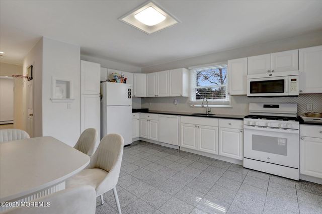 210 Larchwood Avenue, Oakhurst, NJ 07755