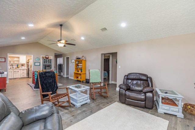 1056 Fm 2938 Road, Buna, TX 77612