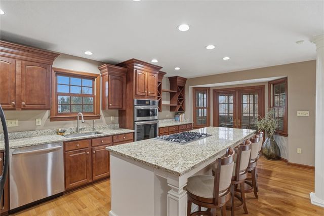 1000 Fawn Valley Dr, Cecil, PA 15317