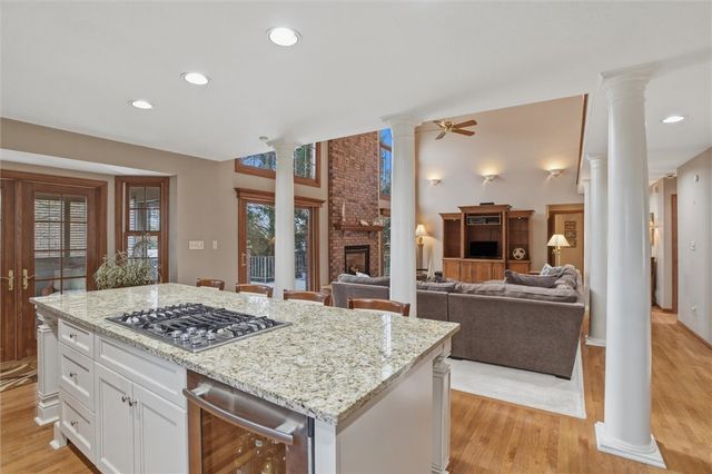 1000 Fawn Valley Dr, Cecil, PA 15317