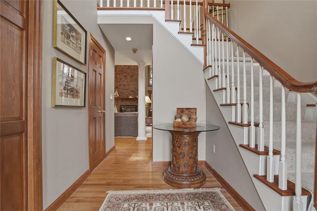 1000 Fawn Valley Dr, Cecil, PA 15317