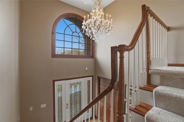 1000 Fawn Valley Dr, Cecil, PA 15317