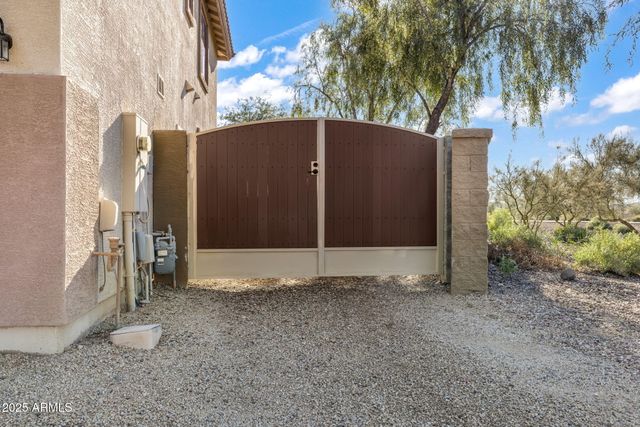 39517 N NOBLE HAWK Court, Phoenix, AZ 85086