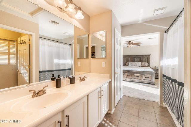 39517 N NOBLE HAWK Court, Phoenix, AZ 85086