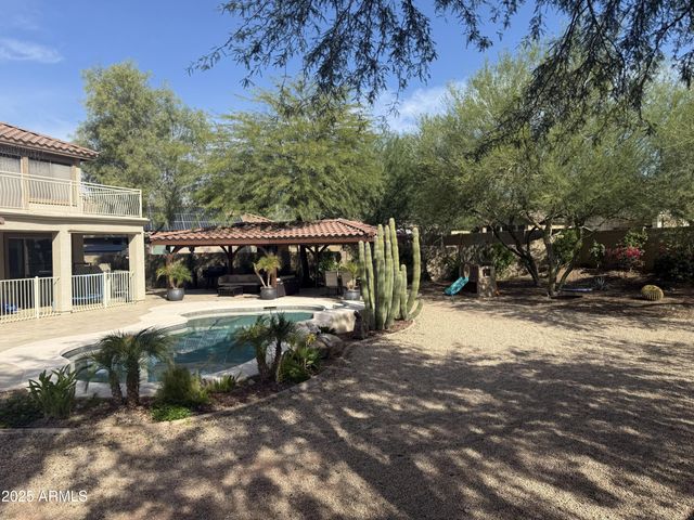 39517 N NOBLE HAWK Court, Phoenix, AZ 85086