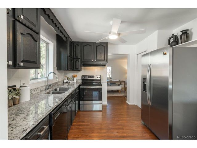 7220 Avrum Dr, Denver, CO 80221