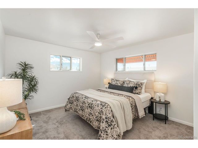 7220 Avrum Dr, Denver, CO 80221