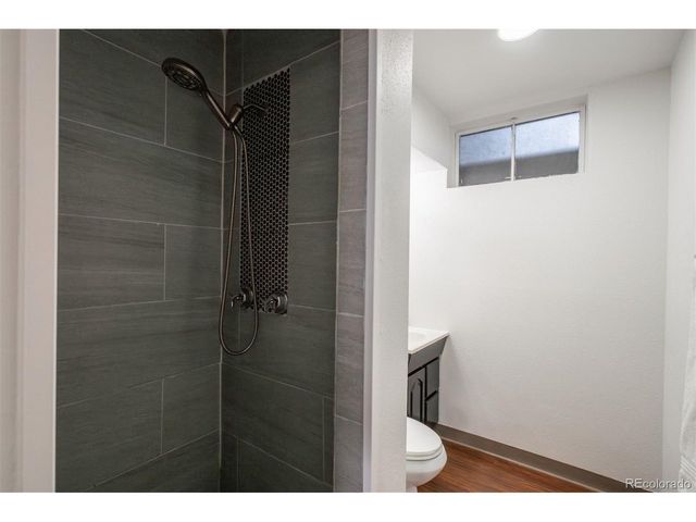 7220 Avrum Dr, Denver, CO 80221