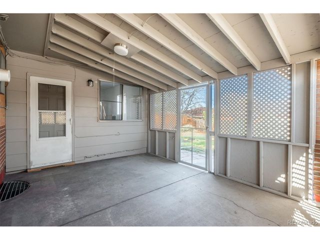 7220 Avrum Dr, Denver, CO 80221