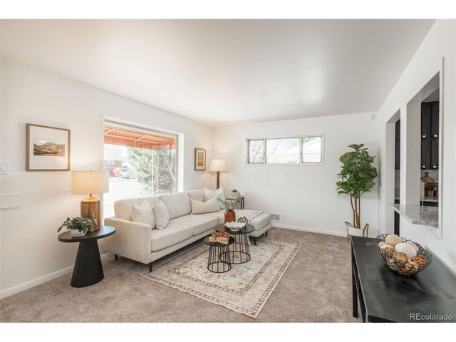 7220 Avrum Dr, Denver, CO 80221