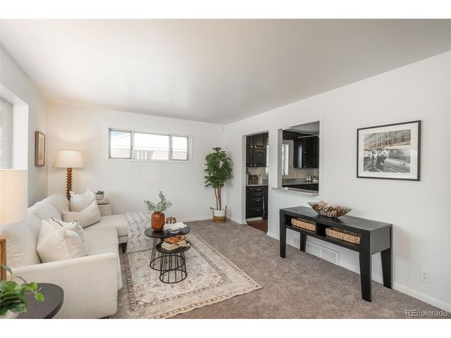 7220 Avrum Dr, Denver, CO 80221