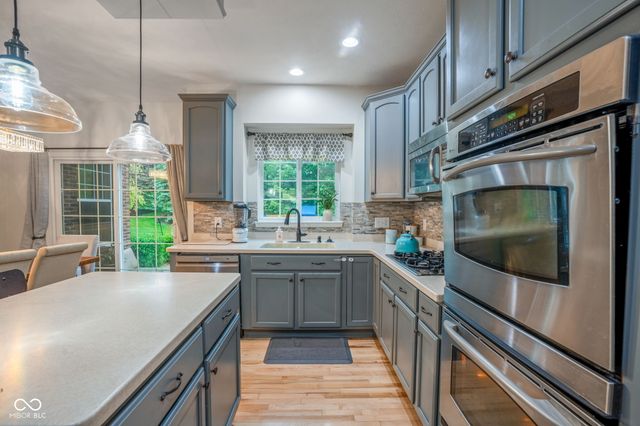 11667 Shadowwood Court, Zionsville, IN 46077