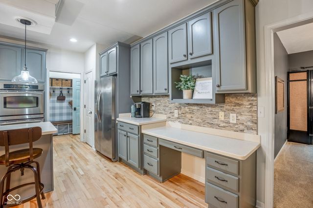 11667 Shadowwood Court, Zionsville, IN 46077