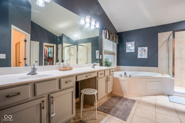 11667 Shadowwood Court, Zionsville, IN 46077