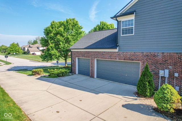 11667 Shadowwood Court, Zionsville, IN 46077