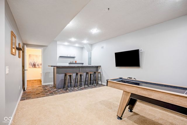 11667 Shadowwood Court, Zionsville, IN 46077