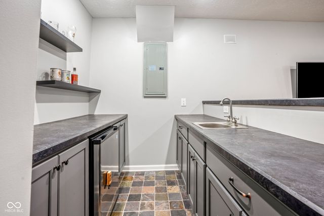 11667 Shadowwood Court, Zionsville, IN 46077