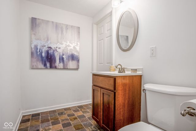 11667 Shadowwood Court, Zionsville, IN 46077