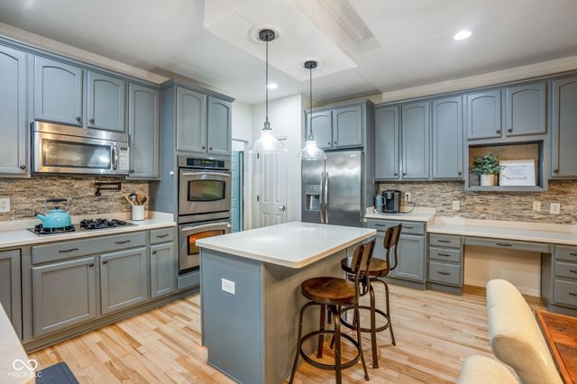 11667 Shadowwood Court, Zionsville, IN 46077