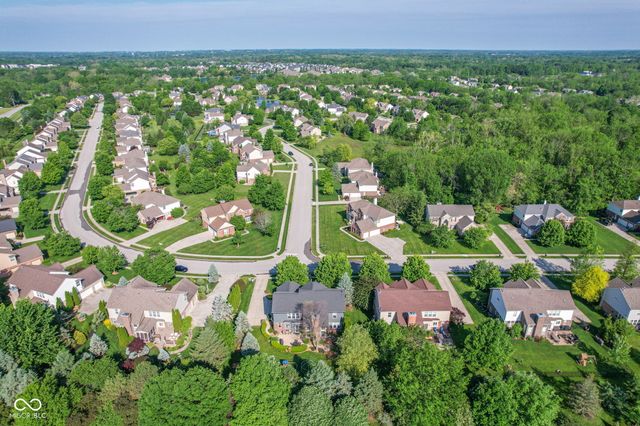 11667 Shadowwood Court, Zionsville, IN 46077