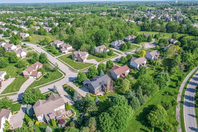 11667 Shadowwood Court, Zionsville, IN 46077