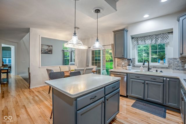 11667 Shadowwood Court, Zionsville, IN 46077