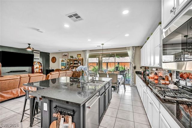 989 Alverstone Court, Henderson, NV 89002