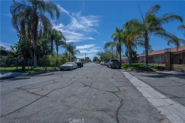 2203 Portola, San Bernardino, CA 92407