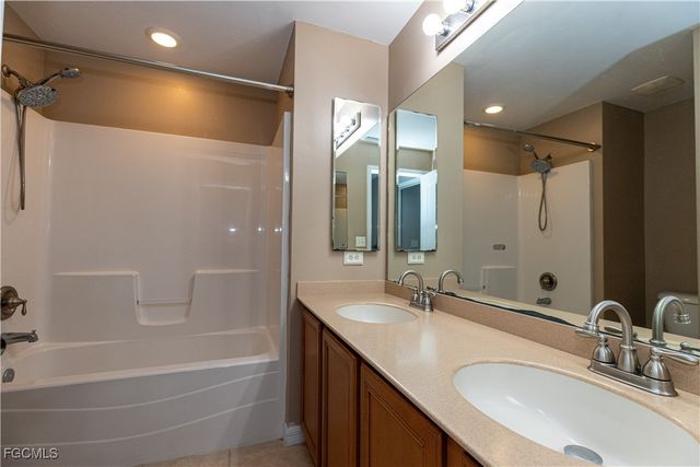 3073 NW 4th AVE, Cape Coral, FL 33993