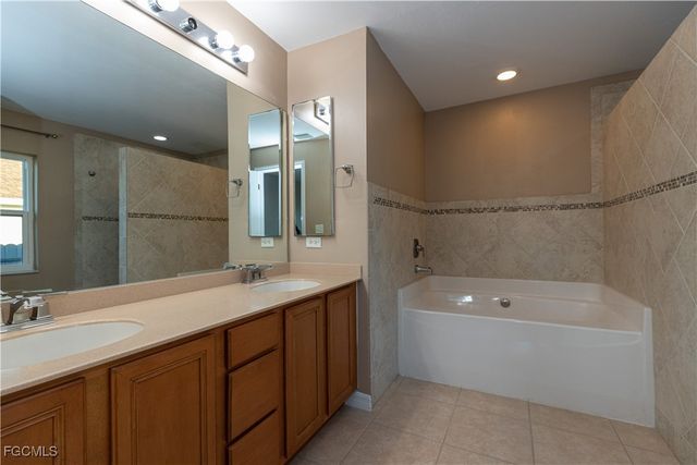 3073 NW 4th AVE, Cape Coral, FL 33993