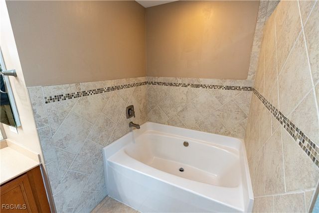 3073 NW 4th AVE, Cape Coral, FL 33993