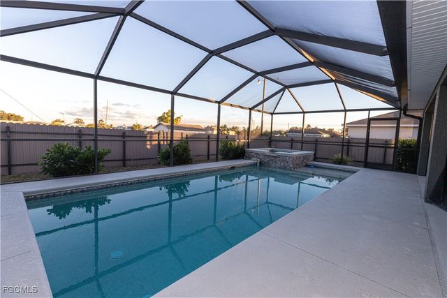 3073 NW 4th AVE, Cape Coral, FL 33993