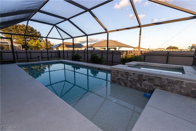 3073 NW 4th AVE, Cape Coral, FL 33993