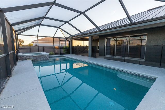 3073 NW 4th AVE, Cape Coral, FL 33993