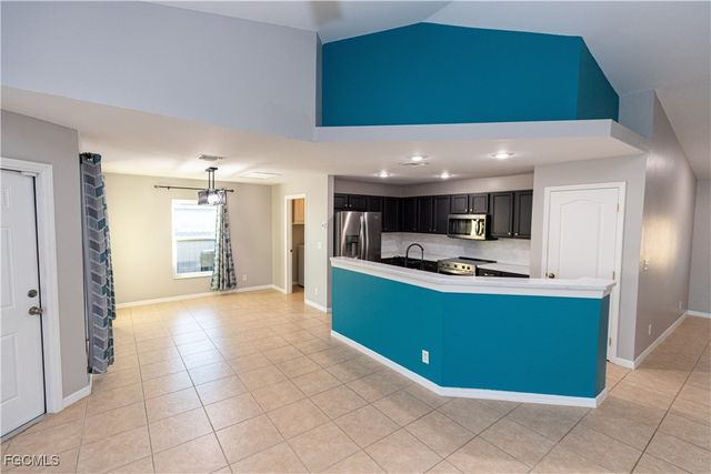 3073 NW 4th AVE, Cape Coral, FL 33993